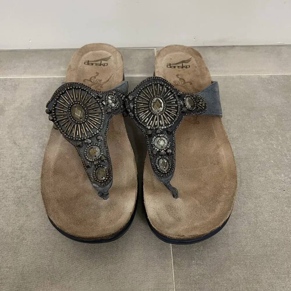 Dansko Pamela Womens Size 40 Jeweled Thong Comfort Outdoor Sandals Shoes